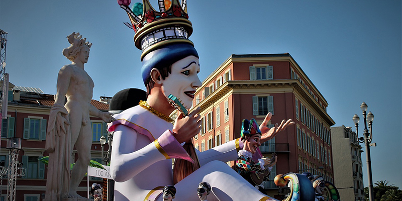 La carnaval de Nice et la fête des citrons de Menton